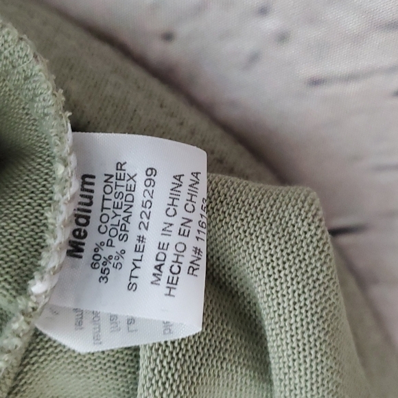 Poof Fuzzy Sweater Green/Cream NWT Size Medium - Picture 6 of 6